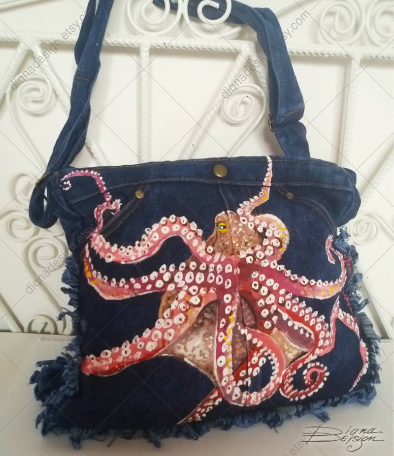Handbemalte Oktopus Jeanstasche Unikate Textilkunst von DiqnaDesign