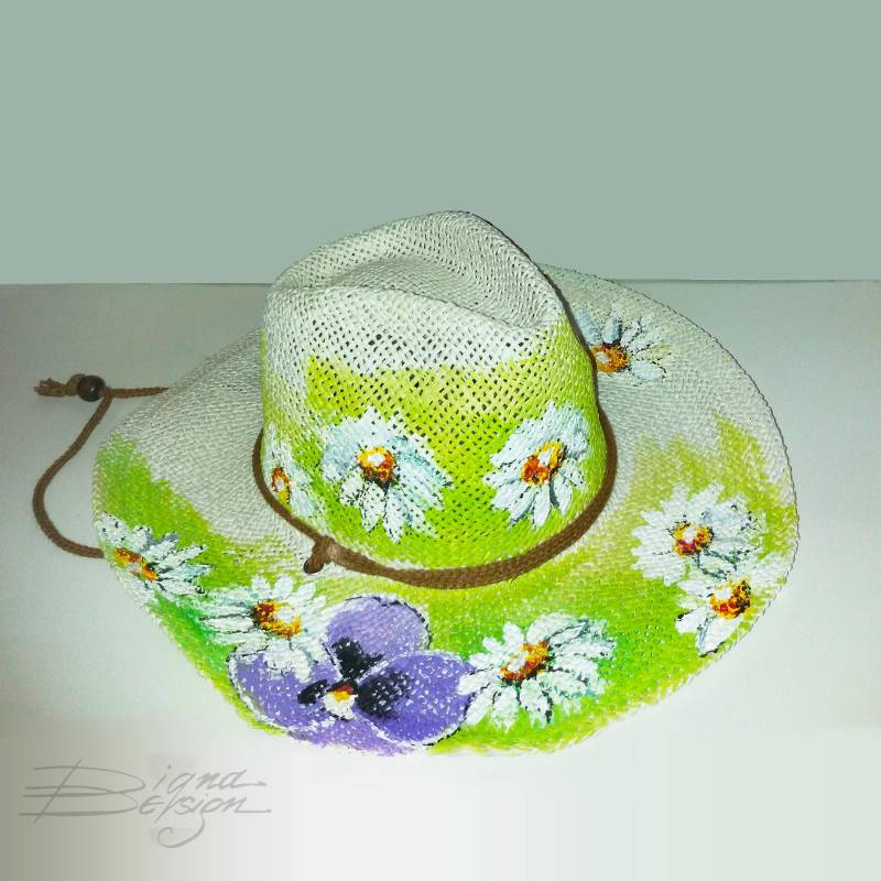 Handbemalter Sonnenhut Veilchen & Gänseblümchen Aus Papierstrohhut von DiqnaDesign