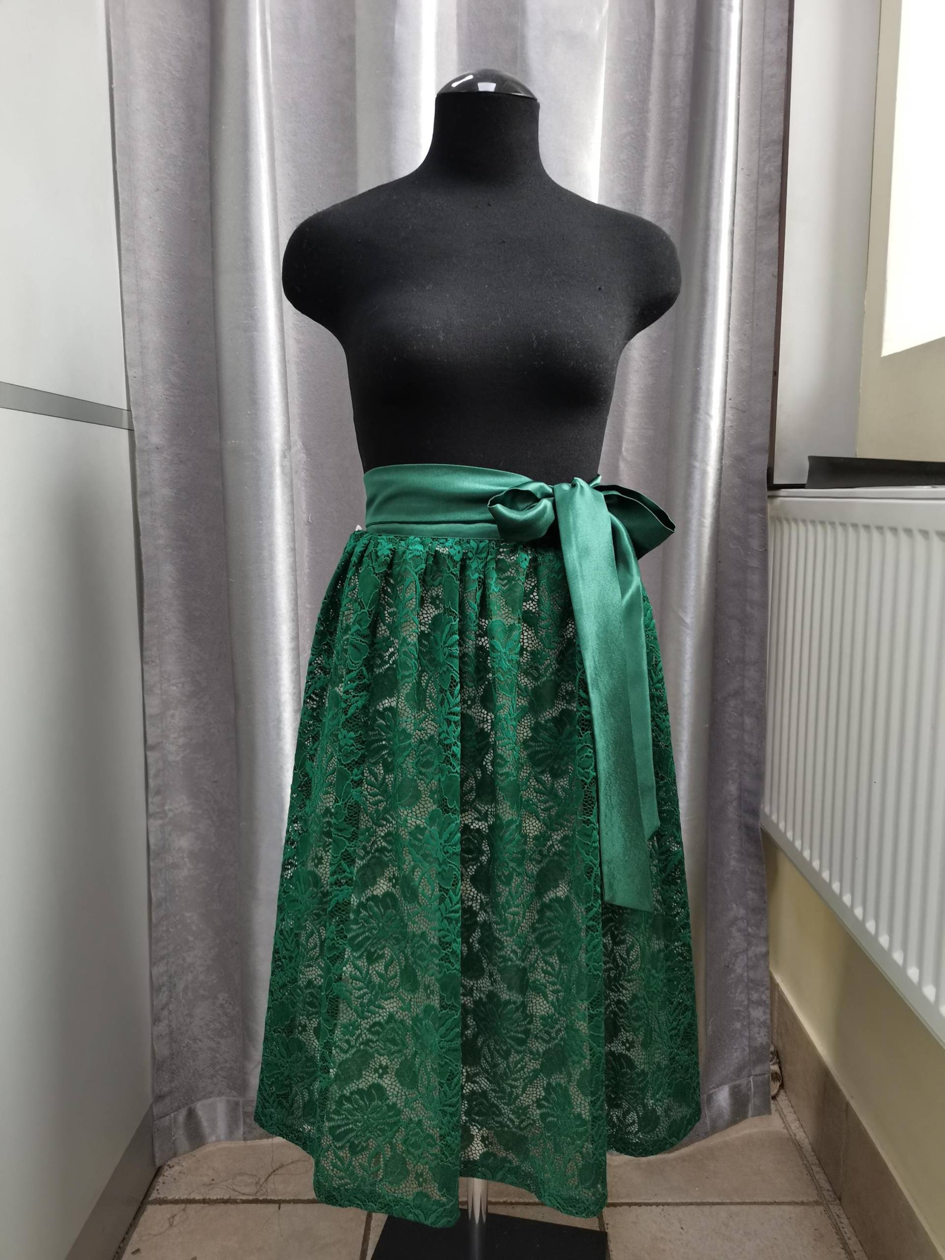 Dirndlschürze Aus Spitze Dirndlschürze Aus Spitze von Dirndlschuerze