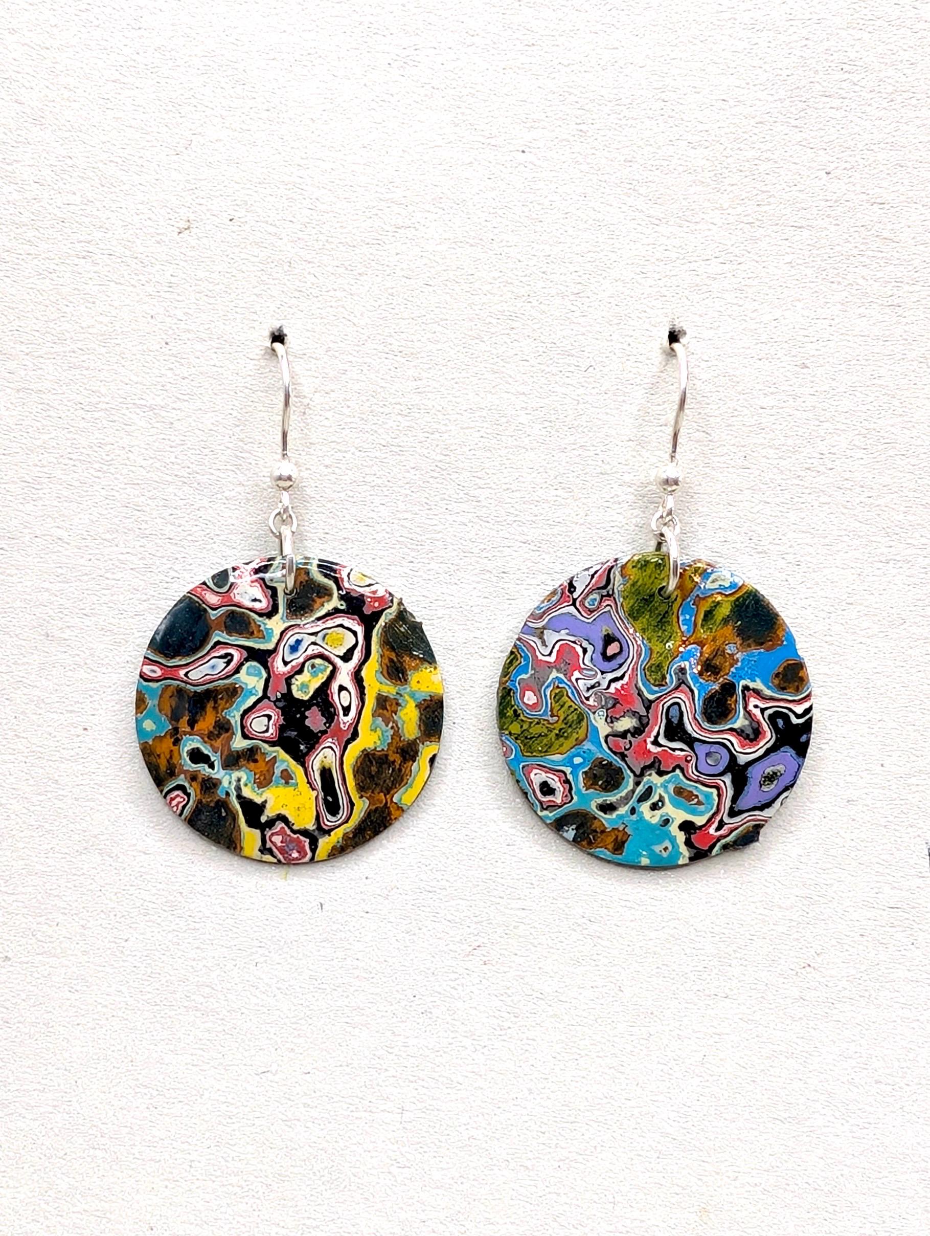 Graffiti Spray Paint Layers Ohrringe Mit 925 Silber Ohrhaken - Jewelry Made From Berlin Walls Graffiti Spray Paint Layers Ohrringe Mit 925 Silber Ohrhaken - Jewelry Made From Berlin Walls von DirtyJewelsBerlin