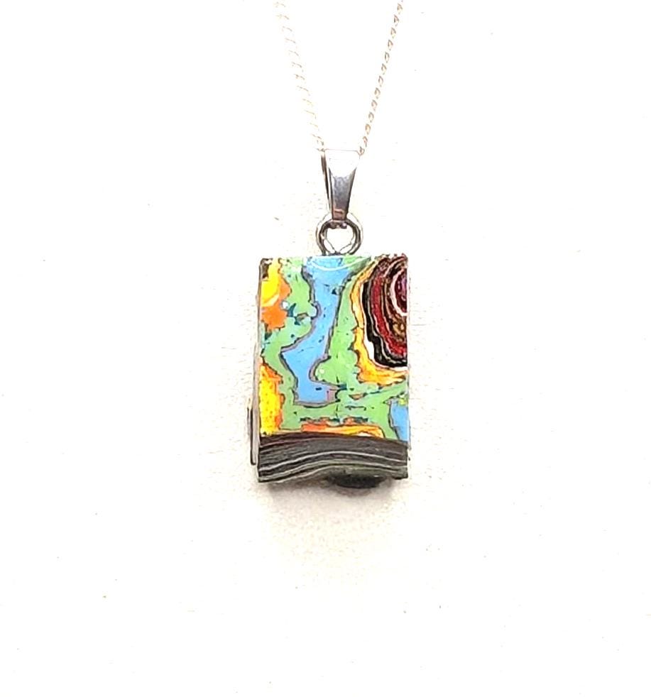 Unique Berlin Graffiti Anhänger - Jewelry Made From Walls Unique Berlin Graffiti Anhänger - Jewelry Made From Walls von DirtyJewelsBerlin