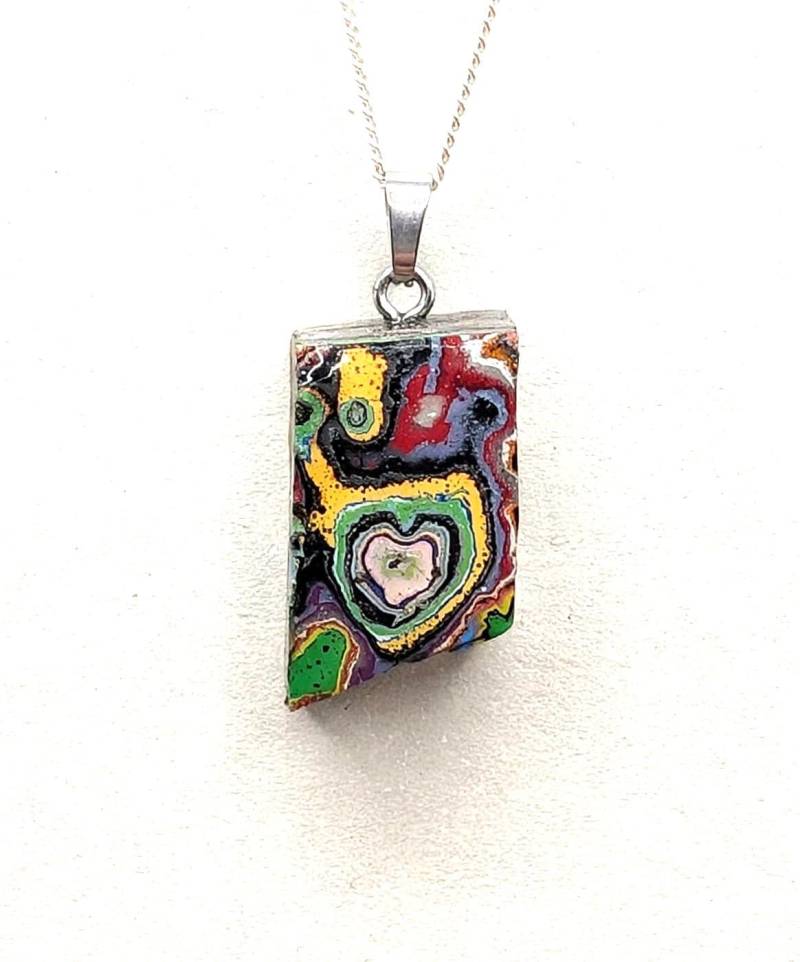 Unique Berlin Graffiti Anhänger - Jewelry Made From Walls Unique Berlin Graffiti Anhänger - Jewelry Made From Walls von DirtyJewelsBerlin
