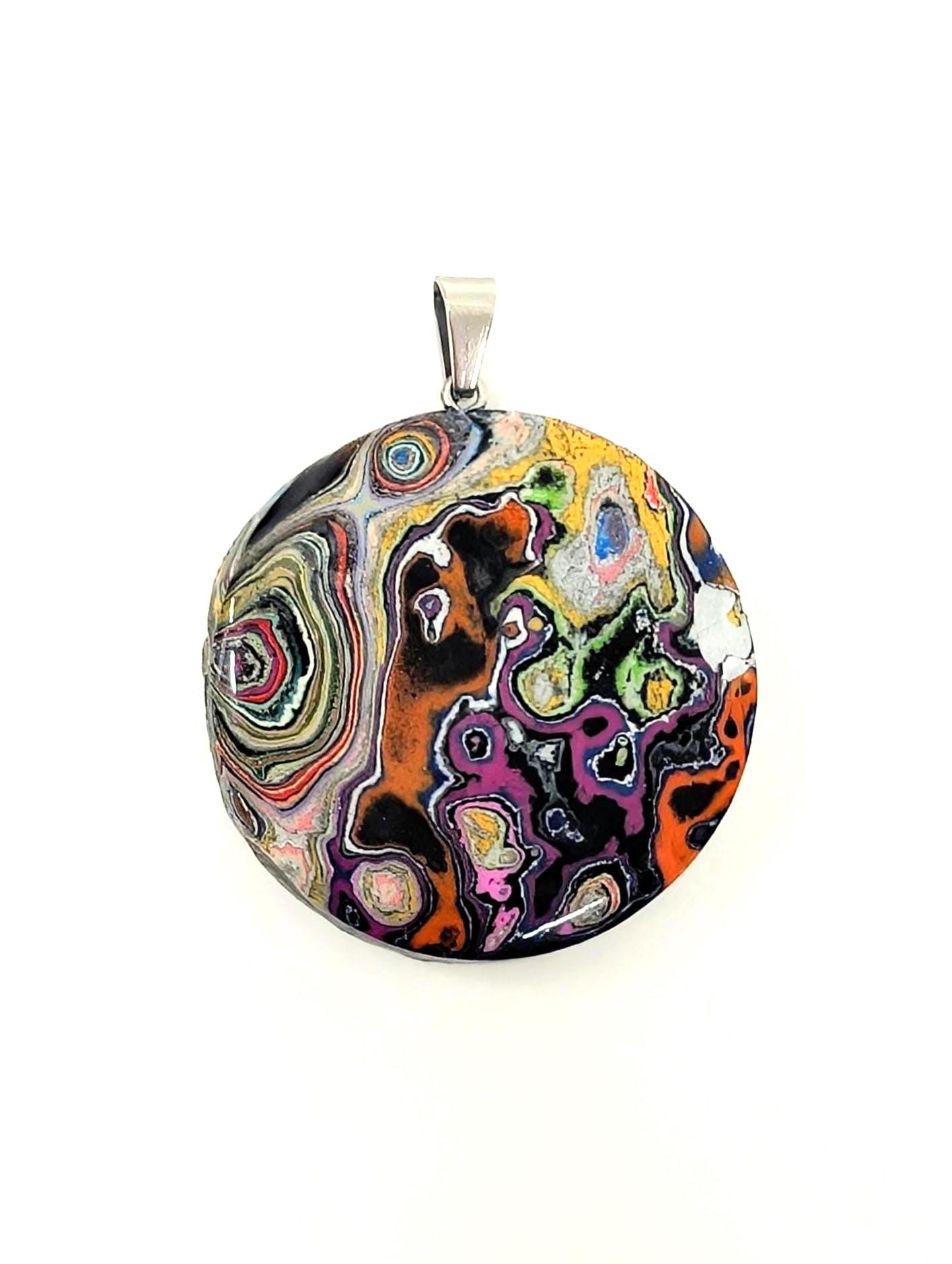 Unique Berlin Graffiti Pendant - Jewellery Made From Mauerpark Wall Unique Berlin Graffiti Pendant - Jewellery Made From Mauerpark Wall von DirtyJewelsBerlin