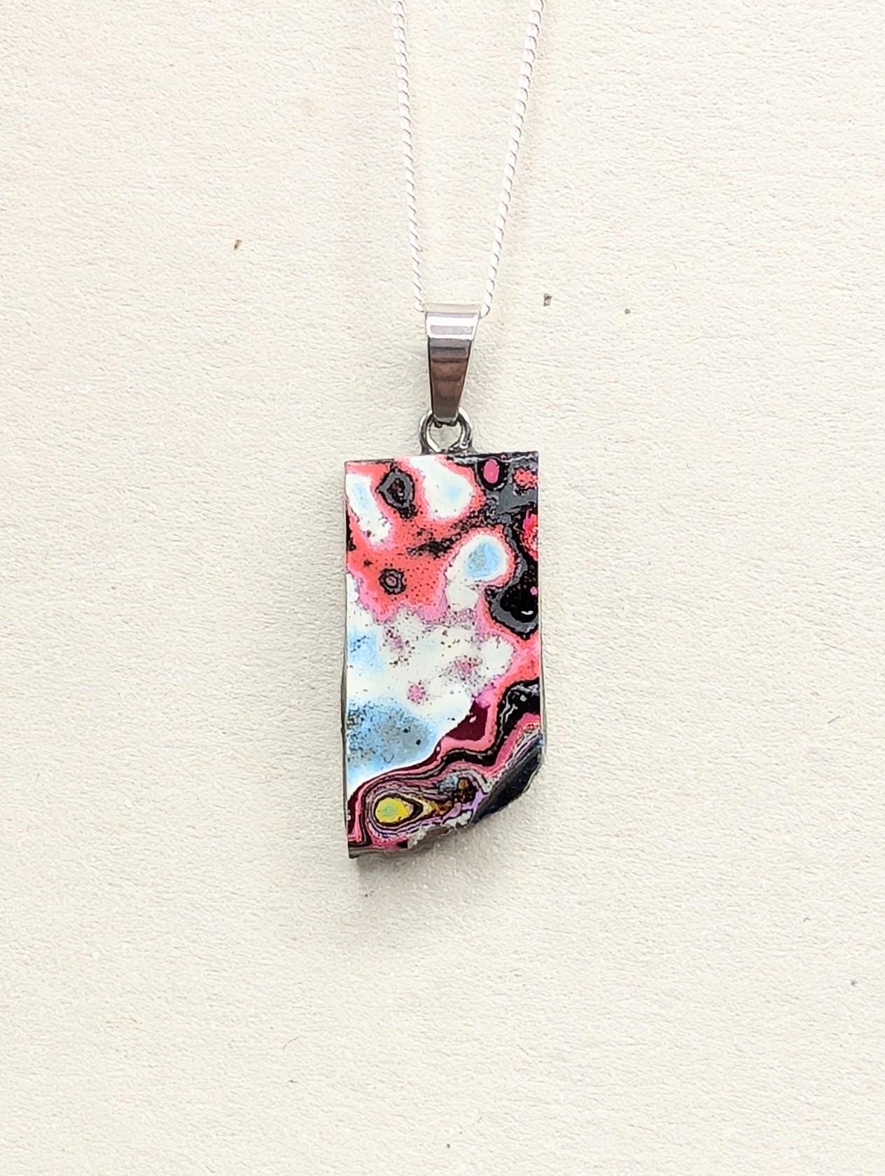 Unique Berlin Graffiti Pendant - Jewellery Made From Mauerpark Wall von DirtyJewelsBerlin