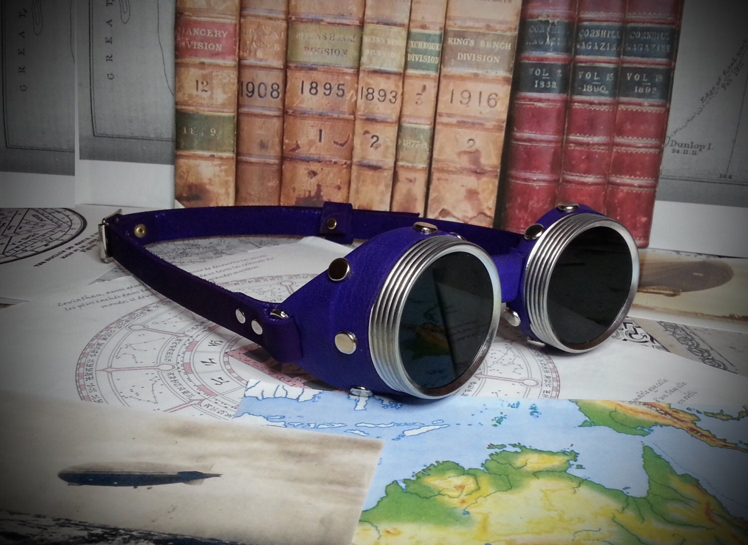 Blaue Brille Aus Echtleder Mit Verschiedenen Bunten Gläsern, Ideal Für Steampunk, Cosplay, Larp von Discombobulous