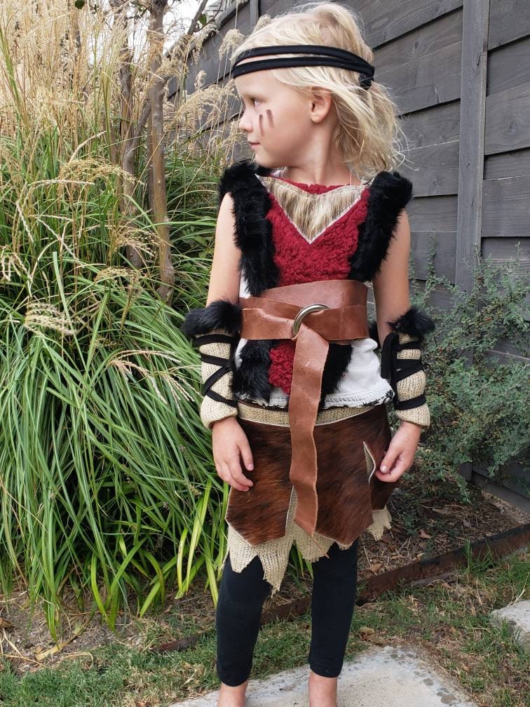 Wikinger Kriegerin Kostüm Kunstpelz Larp Cosplay Outfit Wikinger Kriegerin Kostüm Kunstpelz Larp Cosplay Outfit von DisguiseMeDesign
