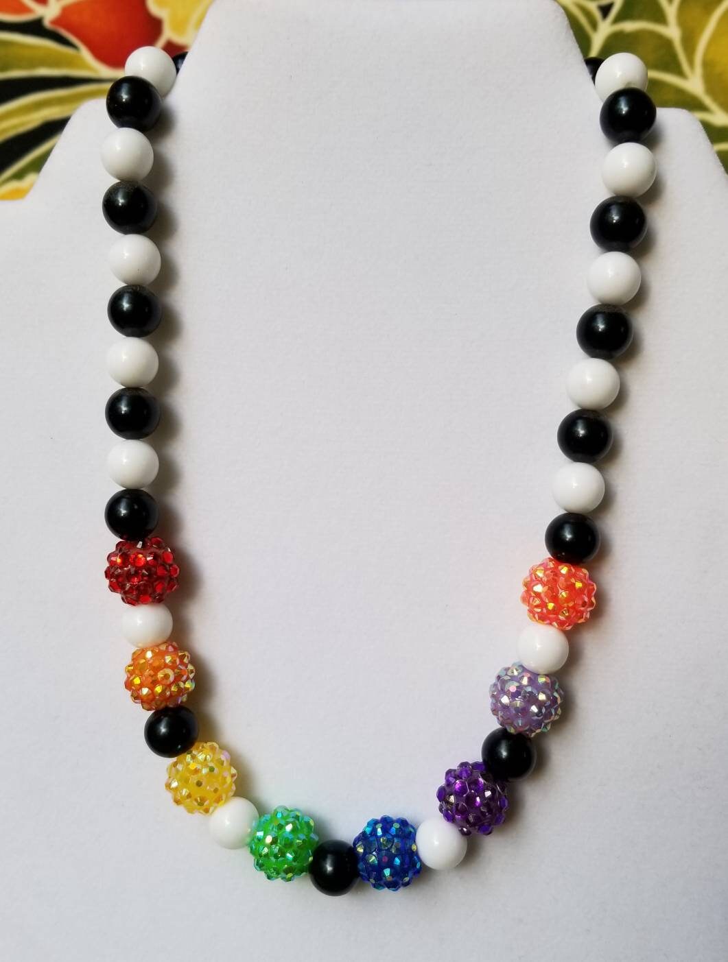 Regenbogen Strass Halskette von DisorderedDesigns