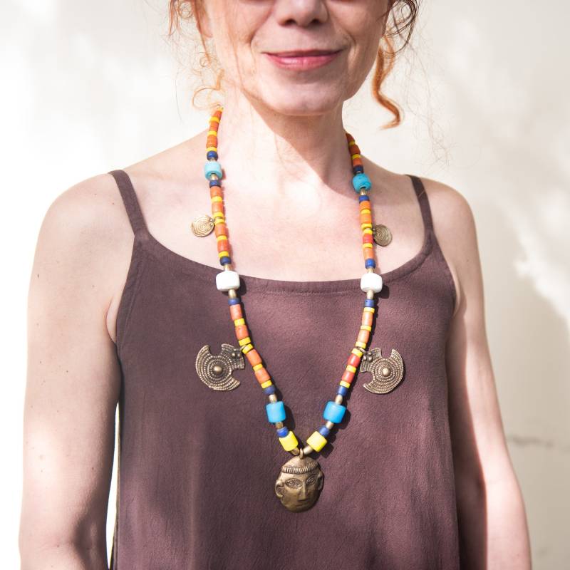 Vintage Kette Mit Messing Anhänger Und Perlen Aus Resin von DistelfinkDesigns