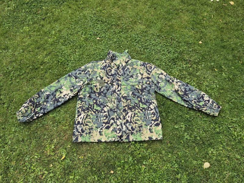 Jacket in A One-Of-A-Kind Camouflage Pattern von DistinctiveCamo