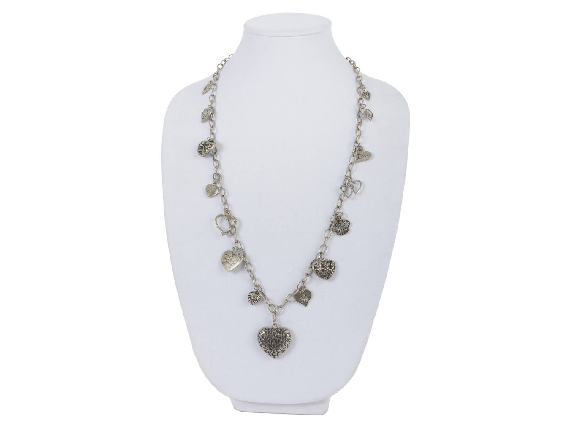 Handgemachte Silber Boho Herz Charm Halskette Handgemachte Silber Boho Herz Charm Halskette von DistinctiveDesignsLA