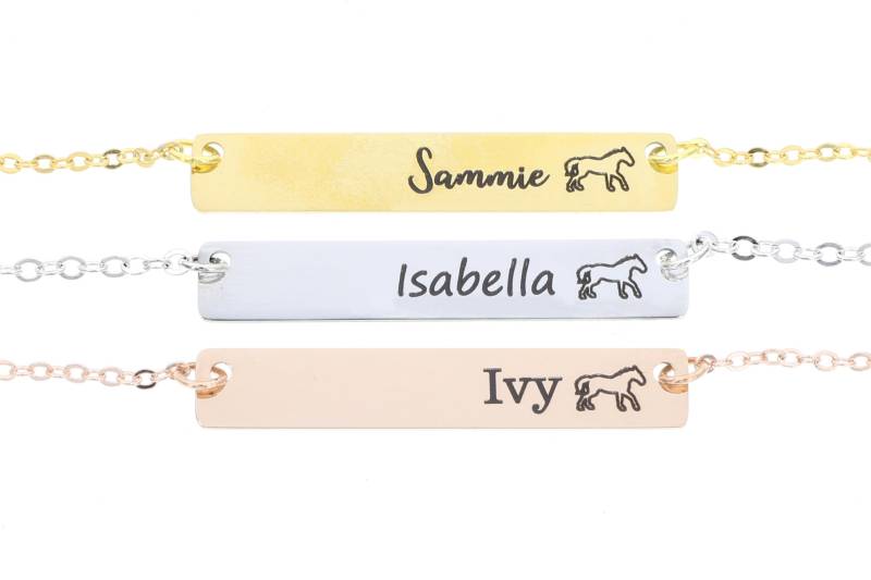 Personalisierte Pferdehalskette - Gravierte Namensleiste Edelstahl von DistinctlyIvy