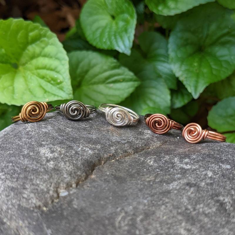 5 Wire Wrapped Rings - Schmuck Set Sondergrößen Ring Rosettenringe 5 Wire Wrapped Rings - Schmuck Set Sondergrößen Ring Rosettenringe von DistortedEarth