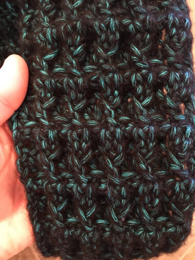 Schwarze Und Blaue Schal von DistractedStrands