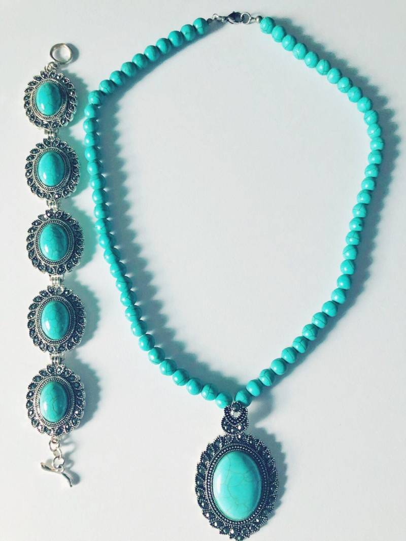 Howlite Anhänger Halskette Und Armband Im Set von DivaChicTreasures