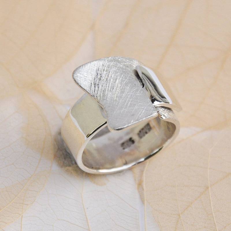 Breiter Silberring 925, Ice-Matt Gebürstetes Und Glänzendes Silber in Kombination, Etwas Breitere Matte Seite, Wunderschön Speziell von DivaKreationen