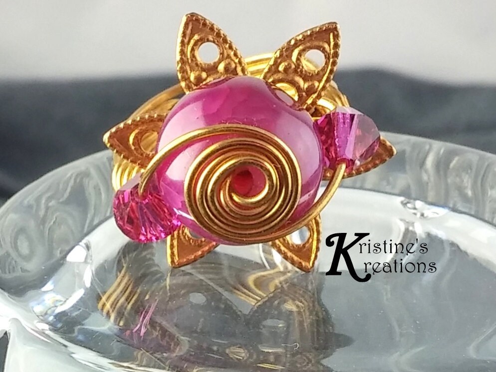 Fuchsia Gefärbte Achat Bronze Messing Kristall Ring - Swarovski Blume Crysatal von DivaKreations