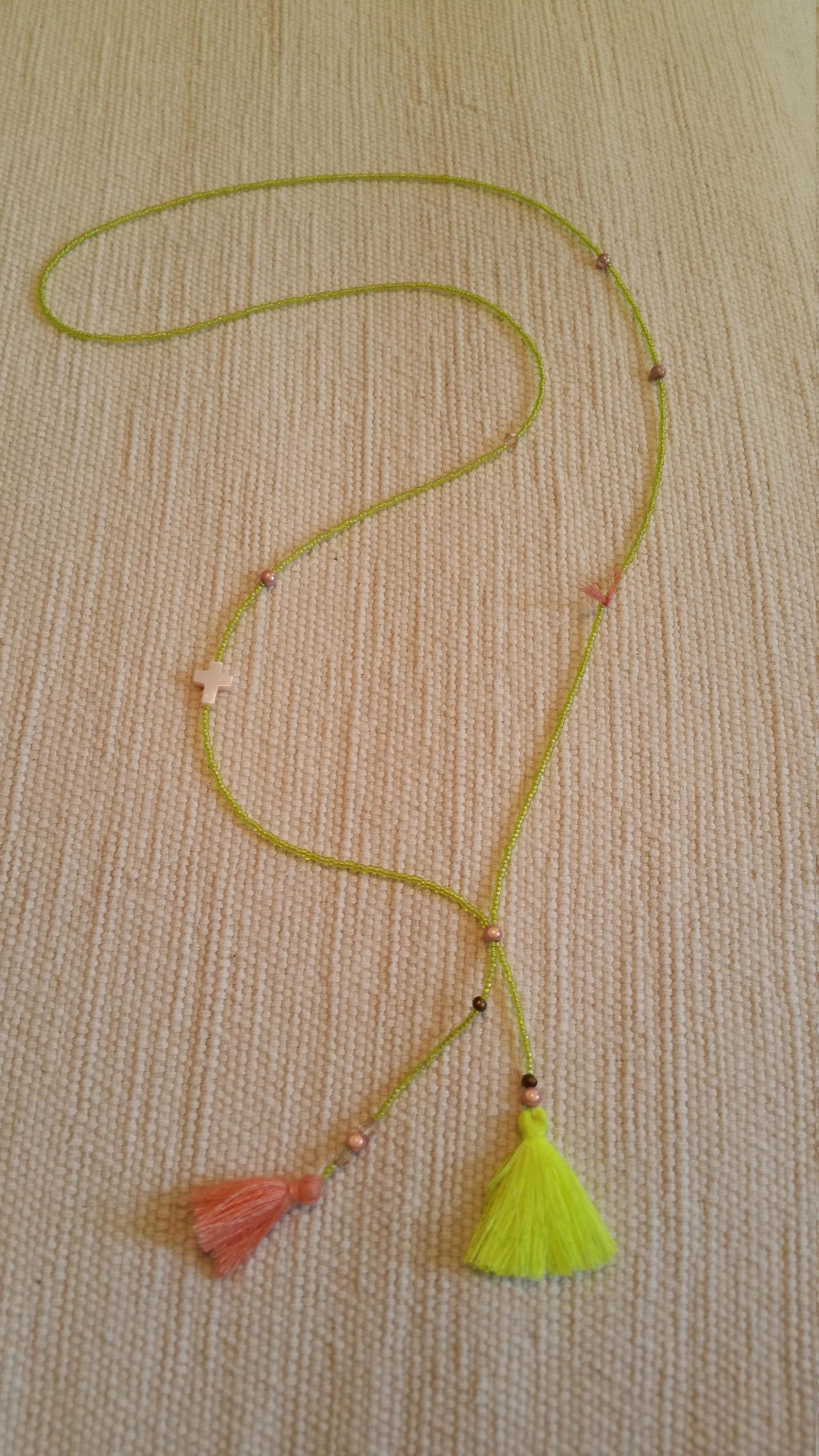 Halskette Grün Transparent Sehr Feinen Perlen Grüner Anis Und Quasten Der Bateaulune Halskette Grün Transparent Sehr Feinen Perlen Grüner Anis Und Quasten Der Bateaulune von DivaLuna