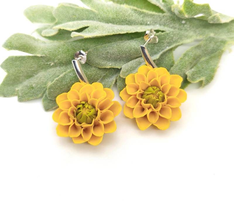 Dahlienohrringe Gelb Mit Sterlingsilber Steckern, Handgemachte Polymer Clay Florale Lange Ohrringe Für Sie, Herbstblumen von DivasDreamsArt