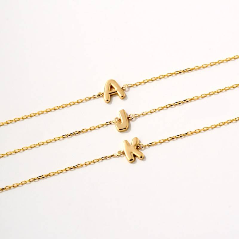 14K Solid Gold Bubble Buchstabe Armband - Benutzerdefinierter Anfangsschmuck von DivasNY