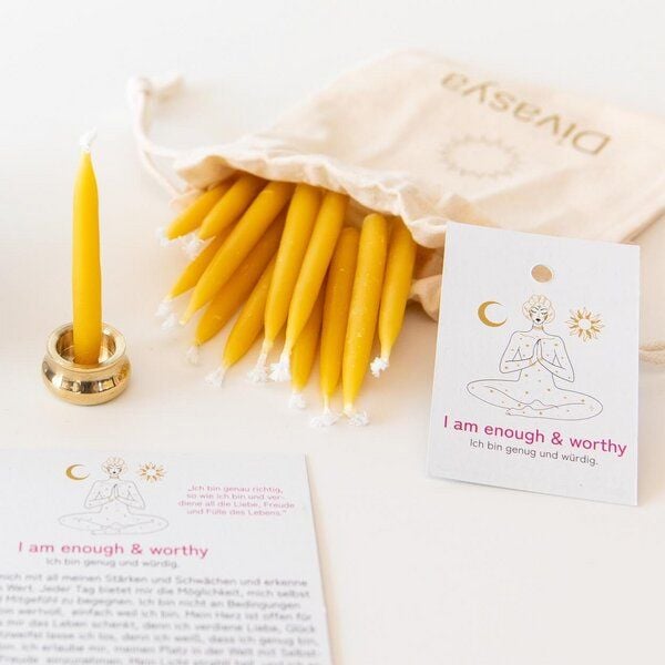 Divasya Geschenkset | 20-Minuten-Kerzen für Meditation & Achtsamkeit | I am enough & worthy von Divasya