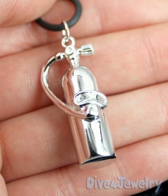 Taucherpanzer Halskette Großer 3D Scuba Dive Tank Mit Maske Reg Heavry Solid 925 Sterling Silber Anhänger Tolles Geschenk Für Taucher von Dive4Jewelry
