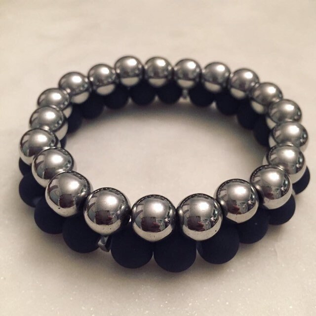 2 Stück Herren Unisex Silber Hämatit Marineblau Perlen Stretch Armband Set Freundinnen Geschenk Vatertag Morhers Tag Stapelbare Armbänder 2 Stück Herren Unisex Silber Hämatit Marineblau Perlen Stretch Armband Set Freundinnen Geschenk Vatertag Morhers Tag Stapelbare Armbänder von DiviDream
