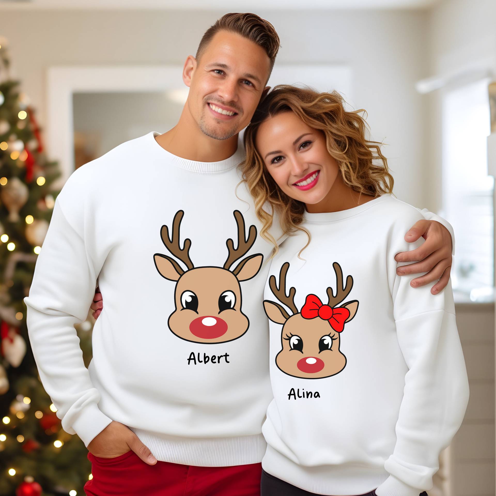 Weihnachtssweatshirt Personalisiert Für Paare, Geschenk Elch Pärchen Pullover, Weihnachtsshirt Sie Und Ihn, Pulli Paar Name Weihnachtssweatshirt Personalisiert Für Paare, Geschenk Elch Pärchen Pullover, Weihnachtsshirt Sie Und Ihn, Pulli Paar Name von DivineDesignsDe