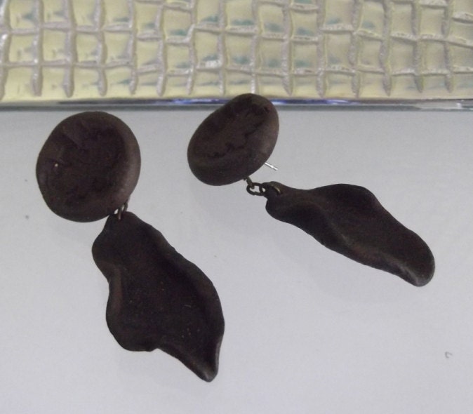 Blatt Poly Clay Ohrringe, Durchbohrt von DivinelyFeminineShop