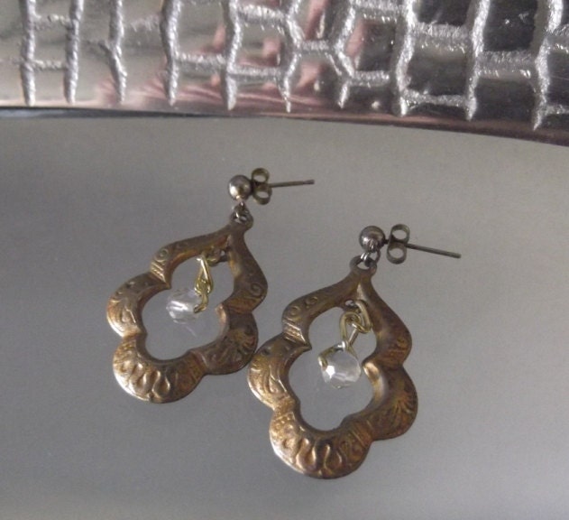 Gold Drop Baumeln Ohrringe, Mittlerer Länge Mit Einem Durchbohrte Kugel Stud Finden Gold Drop Baumeln Ohrringe, Mittlerer Länge Mit Einem Durchbohrte Kugel Stud Finden von DivinelyFeminineShop