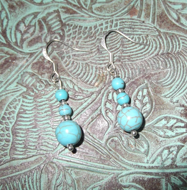 Handgefertigte Türkis Edelstein Ohrringe, Pierced Shepherds Hook, Natürlicher Kristall von DivinelyFeminineShop