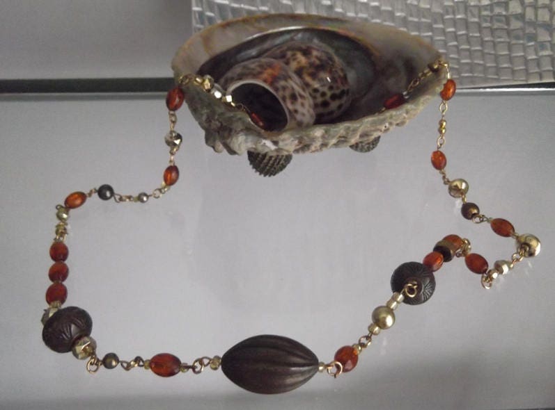 Messing Gold Fancy Perle Lange Halskette von DivinelyFeminineShop