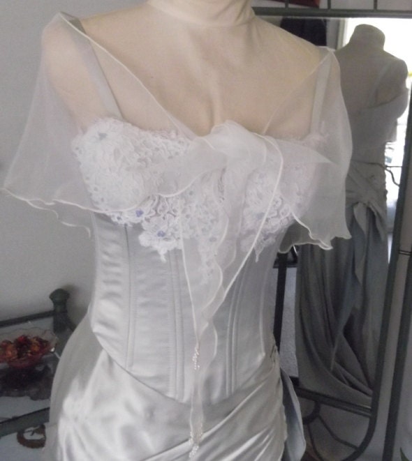 Reiner Organza Wrap Mit Pearl Beading von DivinelyFeminineShop