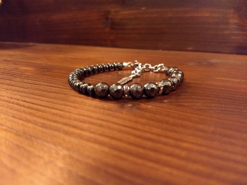 Hämatit-Armband von DivinityLab