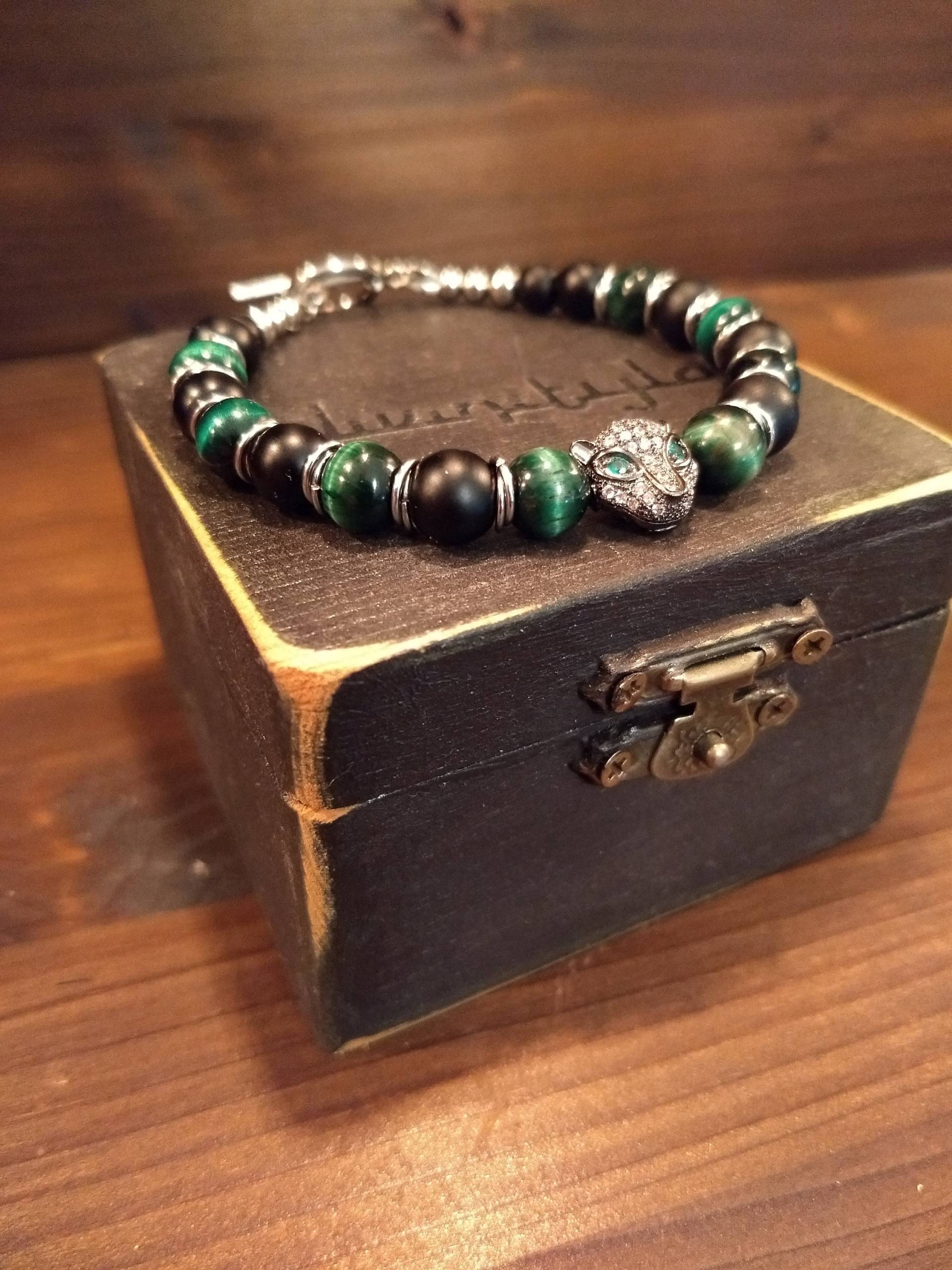 Schwarzes Matte Hard-stein-Armband Und Grünes Tigerauge von DivinityLab