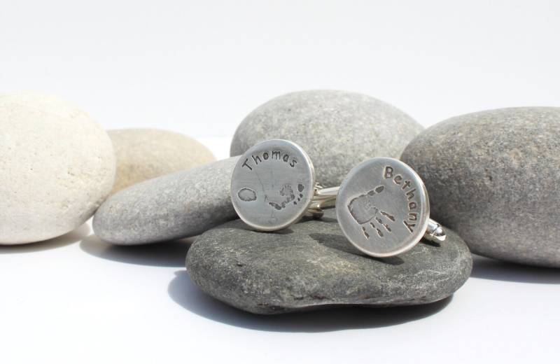 Silber Manschettenknöpfe Benutzerdefinierte Handabdruck Fußabdruck Geschenk Verlobter Bräutigam Personalisierte Hochzeitstag Silber Manschettenknöpfe Benutzerdefinierte Handabdruck Fußabdruck Geschenk Verlobter Bräutigam Personalisierte Hochzeitstag von DizzyDayDreamz
