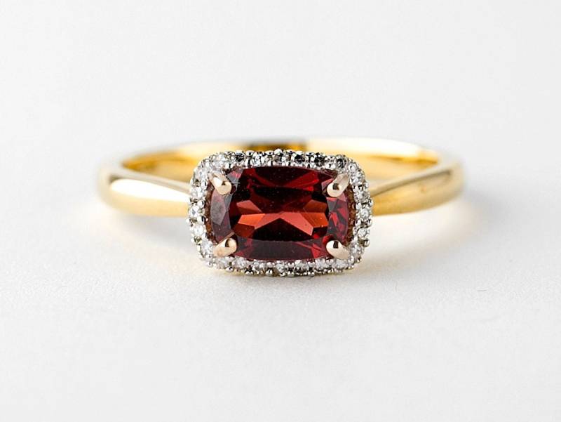 Diamant Und Granat Ring Gold 10K, Smaragd Cut Solitär Ring, Damen Ringe von DjaziaJewelry