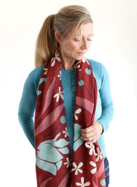 Djian Schal aus Merino-Wolle – FLOWER MARKET – mulesingfrei von Djian