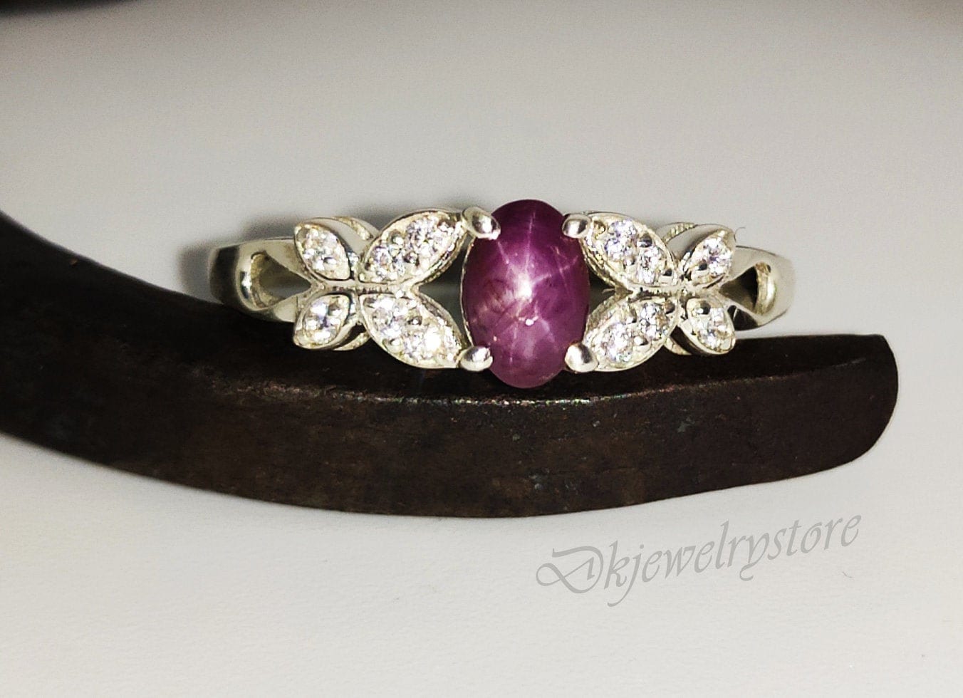 Echter Sternrubinring Aus Sterlingsilber, 6 Strahlen Sternedelstein, Handgemachter Versprechensring, Geburtstagsgeschenk Für Sie Echter Sternrubinring Aus Sterlingsilber, 6 Strahlen Sternedelstein, Handgemachter Versprechensring, Geburtstagsgeschenk Für Sie von Dkjewelrystore
