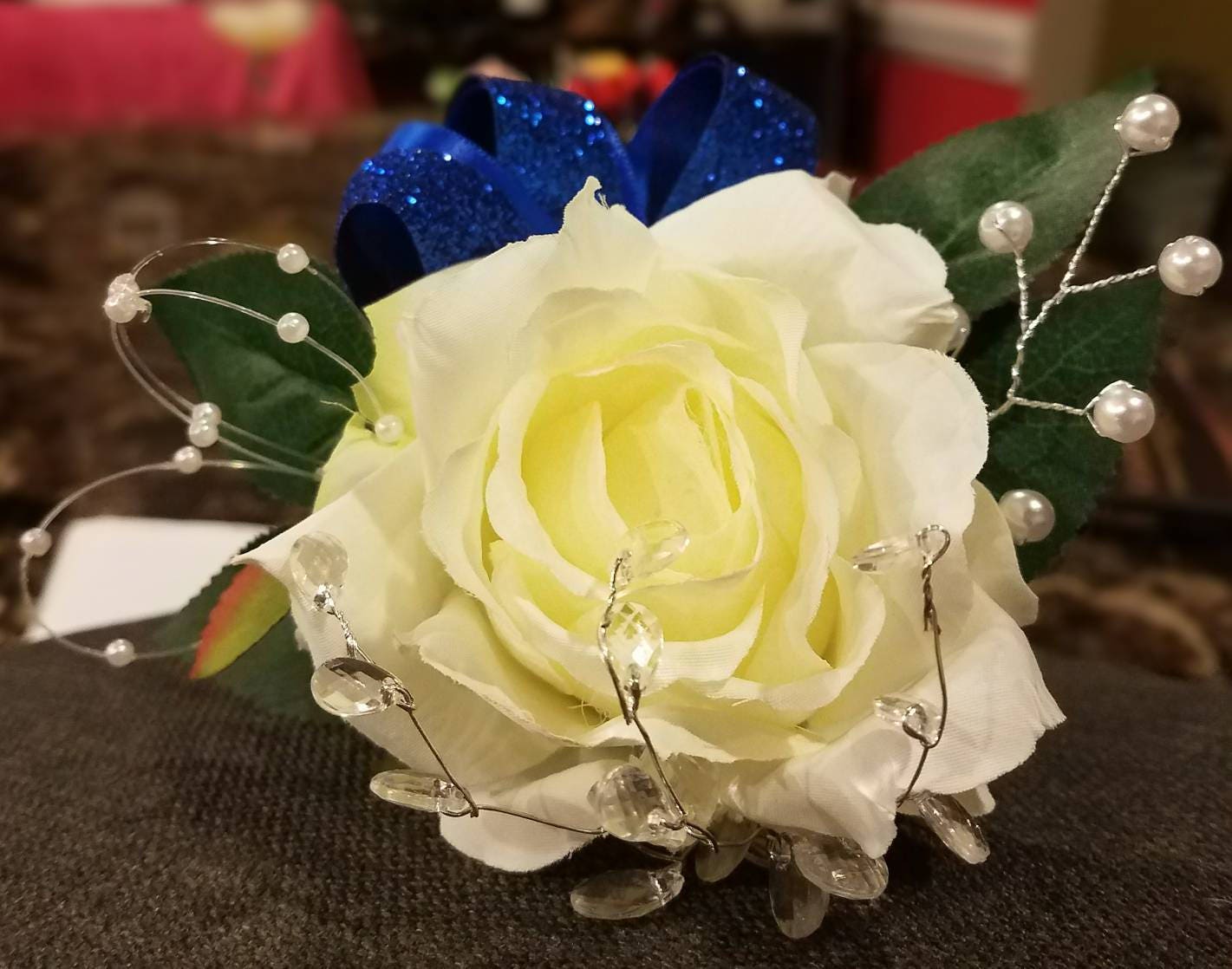 Weisse Teerose Anstecknadel Weisse Teerose Anstecknadel von DnDCreationsbyDesign