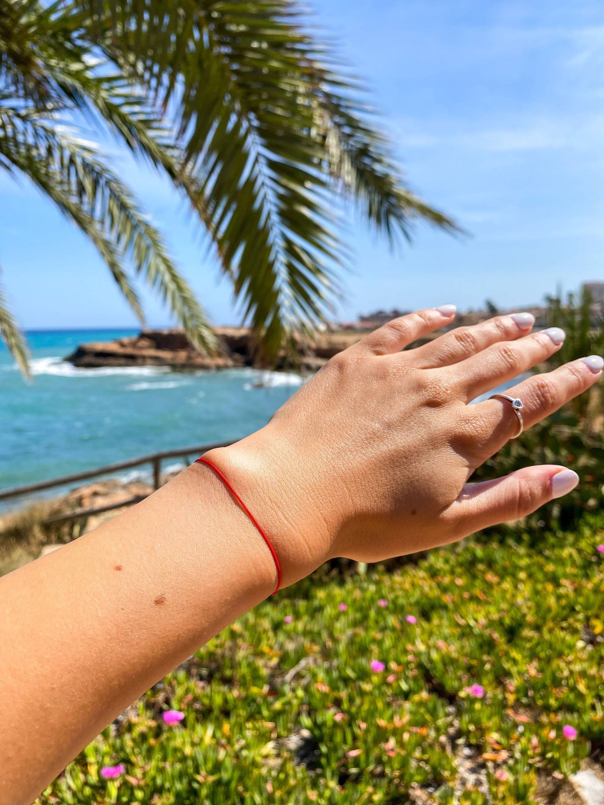 Armband Zum Schutz - Rote Schnur Wasserdichtes Verstellbares/Rotes Für Männer Frauen Roter Faden Freundschaft Kabbalah Geschenk Armband Zum Schutz - Rote Schnur Wasserdichtes Verstellbares/Rotes Für Männer Frauen Roter Faden Freundschaft Kabbalah Geschenk von DoDreamss