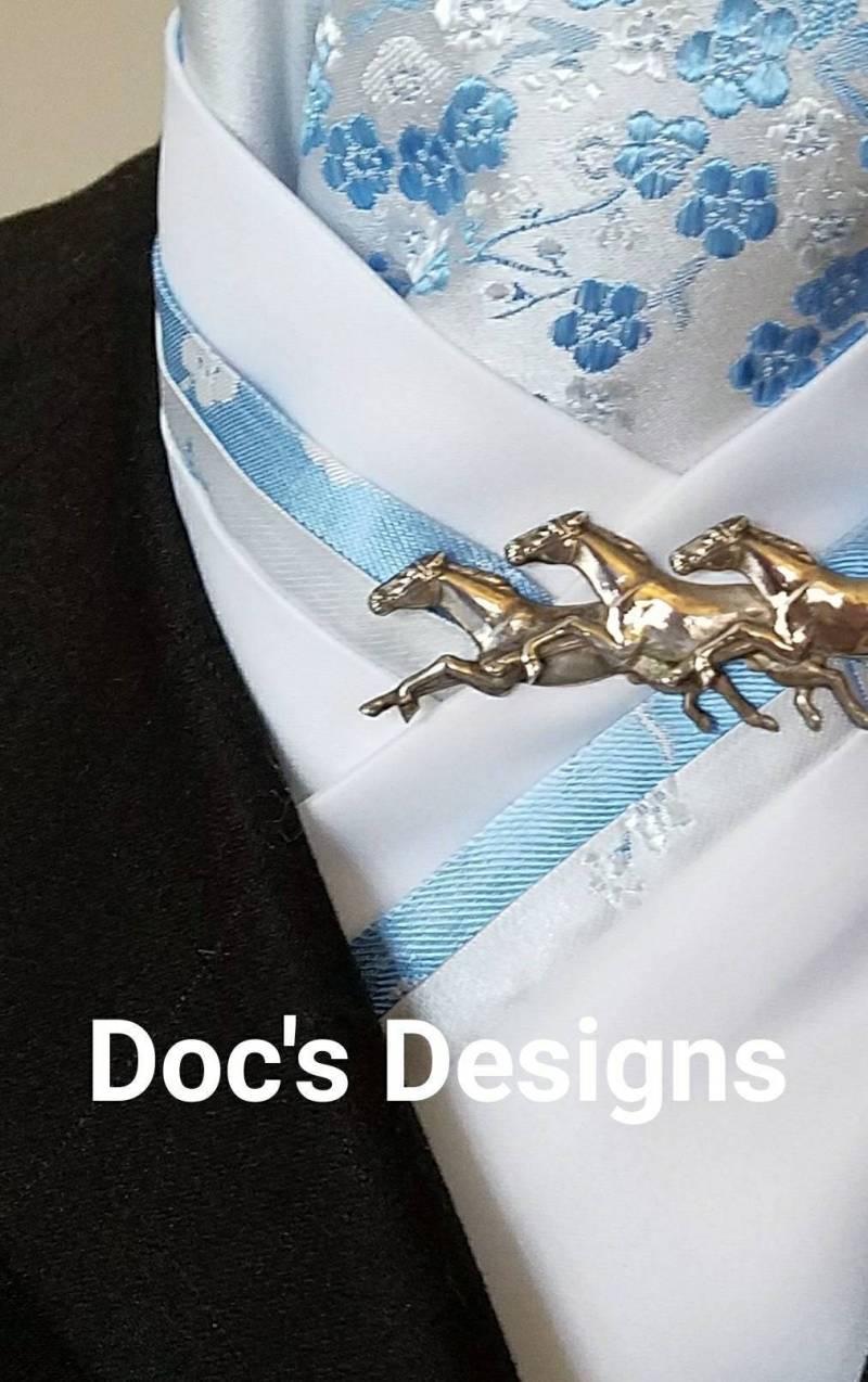 Doc-Designs, Dass Silber Und Hellblau Blau Dressur Kirschblüten Lager Krawatte von DocsDesigns1