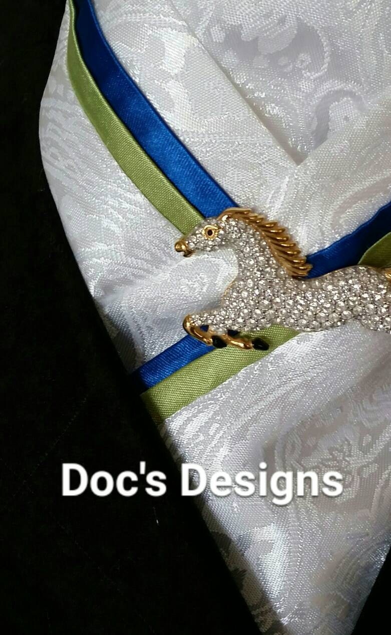 Doc Es Designs Kalk, Royal Und Paisley Dressur Plastron von DocsDesigns1