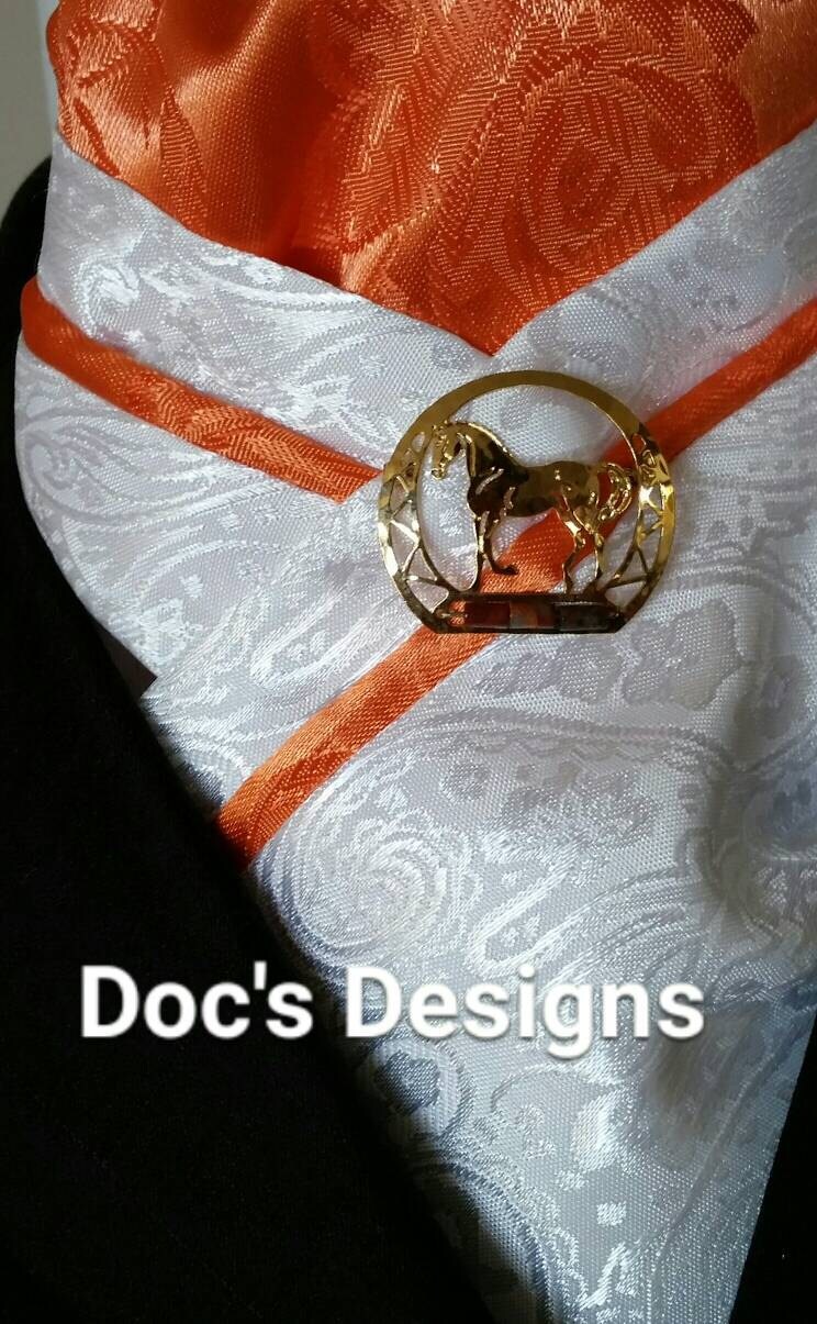 Doc Es Designs Orange Rosen Und Weißen Paisley Dressur Plastron von DocsDesigns1