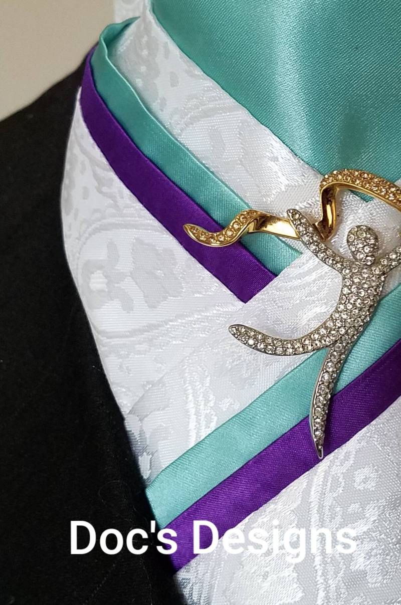 Doc Es Designs Seafoam Green, Royal Lila Und Weiß Paisley Dressur Plastron von DocsDesigns1