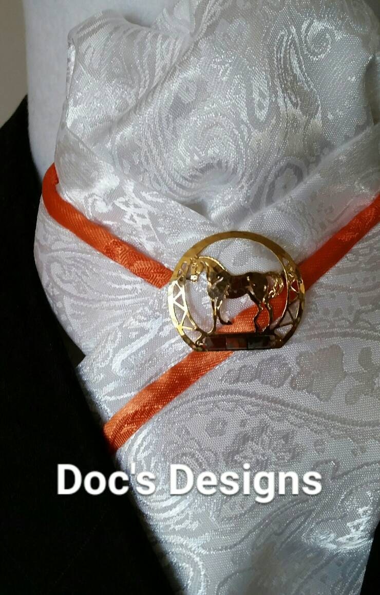 Doc Es Designs Weiß Paisley Und Orange Dressur Plastron von DocsDesigns1