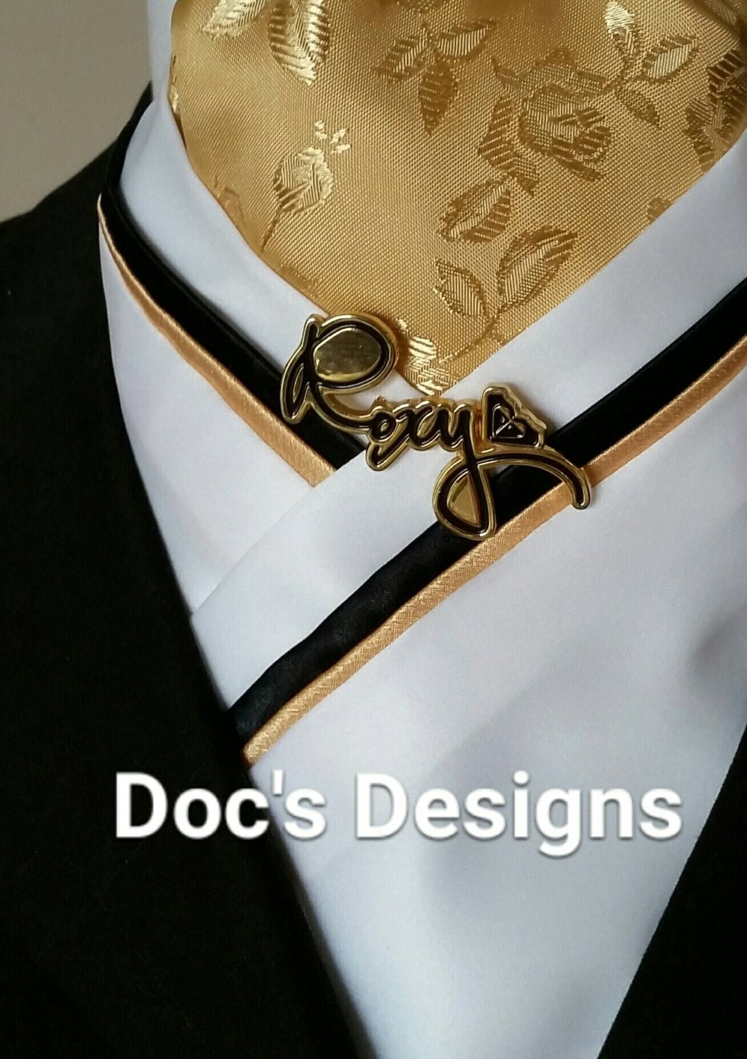 Doc's Designs Gold Rosen, Gold, Schwarz Und Weiß Dressur Hat Tie von DocsDesigns1