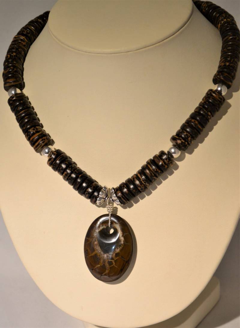 Palmenholz Halskette von DodieStewartDesigns