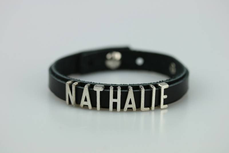 Lederarmband Personalisierte Name Armband Schwarz Leder Custom Schmuck Für Frauen Geburtstagsgeschenk Kinder Namen von DodoLeather