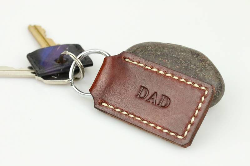 Papa Schlüsselanhänger Mit Kinder Namen Vatertag Personalisierte Aus Leder Vatertagsgeschenk Von Frau von DodoLeather