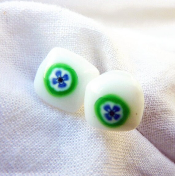 Geschmolzene Glas Ohrstecker "Murrini Star" von DogRockGlassDesign